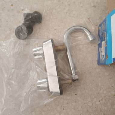 En Venta Llave Mezcladora, Manguera de Lavadora, Rejillas, Picaporte, Tapa de tanque de Gasolina, y más.. 53161676 - Img 124425160