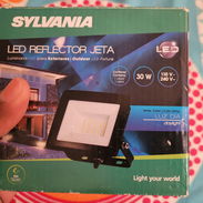 Lámpara reflector LED de 30W , multivol ( 110v - 220V ) - Img 55008688