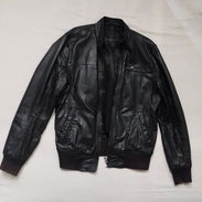 Chaqueta de piel - Img 55832926