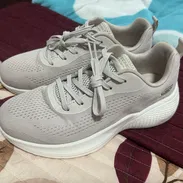 Tenis sckechers talla 37 40 usd - Img 56814620