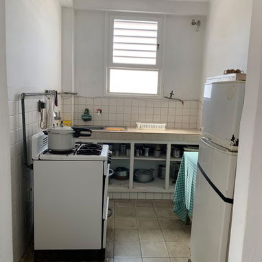 Casa en alto de un biplanta a pocos metros de 17 y 64 placa libre - 5/10