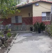 ⭐ Renta casa de 2 habitaciones, piscina, agua caliente y fría, cocina,sala, comedor, patio en Guanabo - Img 45975629