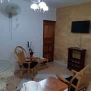Se permuta dentro del vedado. Yo doy vuelto. Busco ampliarme o mejorar en zona. Apto capitalista. Llegar  vivir. Dos hab - Img 55564390