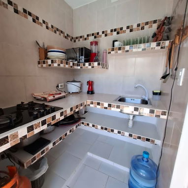 SE RENTA CASA DE 3 cuartos CON PISCINA A MEDIA CUADRA DE LA PLAYA DE GUANABO. 58858577 - 10/10