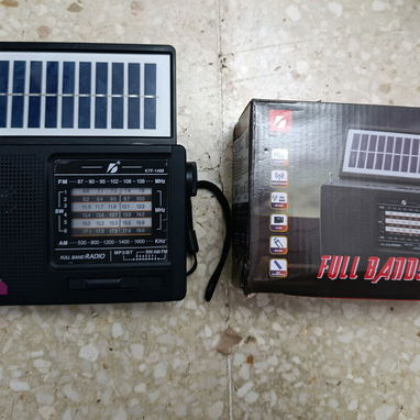 Radio con Cargador Solar - Img 114300261
