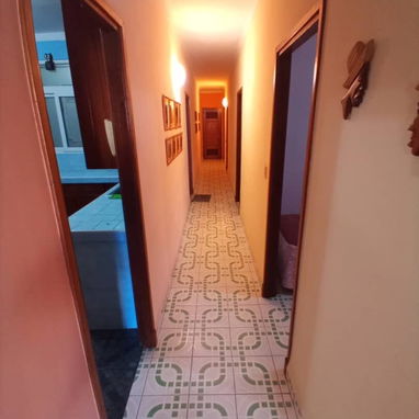 Se vende apto en calle Linea. Amplio, bonito y en buen estado - Img 105818136