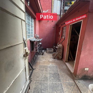 🏡 Casa en venta – Marianao 3 pisos, céntrica y con terraza - Img 115853908