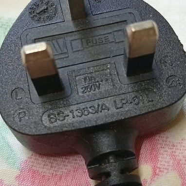 Cable de corriente con espiga/enchufle tipo G, estandart britanico. 10usd - 2/2
