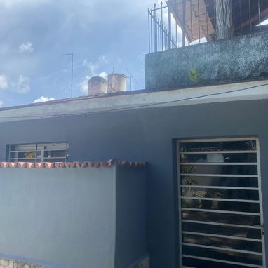 Venta de casa independiente en Cojímar se hace negocio por carro moderno - Img 128130817