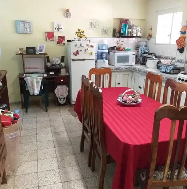 Vendo casa que son tres apartamentos unidos. - Img 28523415