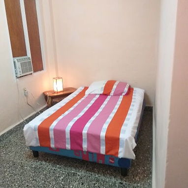 Renta casa independiente de 2 plantas - Img 119235247