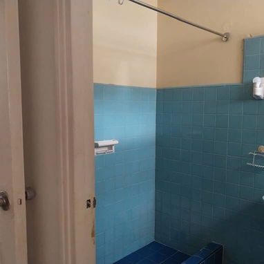 Apt en Centro Habana, 1habt,  salacomedor, cosina, baño  patio, Se encuentra por Carlos lll - 6/6