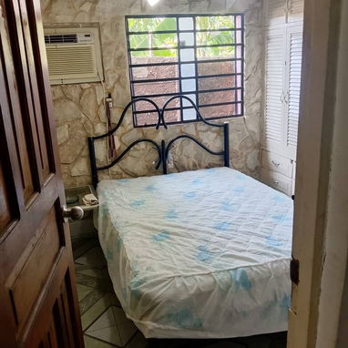Casa cerca del mar,en planta baja de una biplanta,con entrada independiente en Cojimar - 8/10