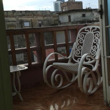 ■RENTA LINEAL■ APTO.INDEPENDIENTE 2 HABITACIONES, 2 BAÑOS, BALCÓN. CERCA DEL HOSPITAL AMEIJEIRAS Y UNIVERSIDAD DE LA HAB - Img 124142738