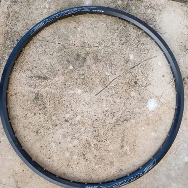 Taller y piezas gomas cámaras asesoríos de todo tipo no dudes en llamar - 2/2