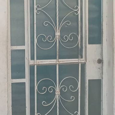 OFERTA REBAJADA 12000 DOLARES PLACA LIBRE INDEPENDIENTE INTERIOR DE LA MISMA CASA - 8/10