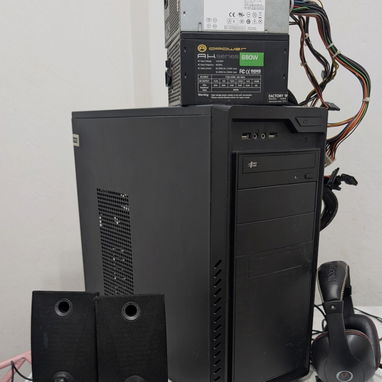 VENTA DE DISCOS,CHASIS,FUENTE,BOCINAS ,MEMORIAS RAM ENTRE Y LEA POR FAVOR NO HAGA PREGUNTAS TONTAS ESTA TODO ESCRITO AHI - Img 125586784