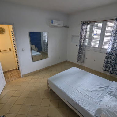 RENTA LINEAL EN LA RAMPA, VEDADO - Img 119256419