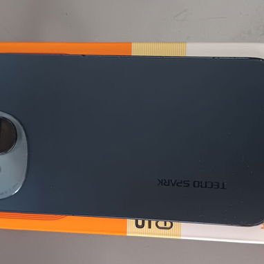 Tecno spark 1s de 3 con 64 sin detalles - Img 121170924