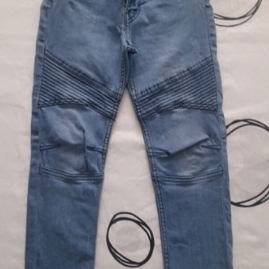 Jeans pará niños (Son de poco  USO)talla 6/7 - 3/4