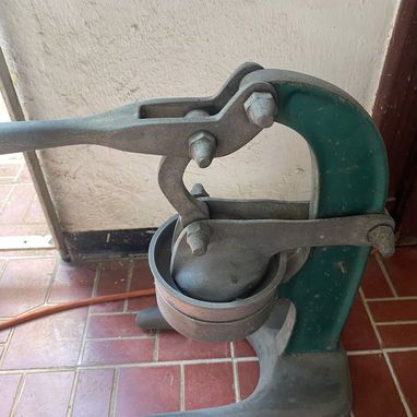 Exprimidor de naranja antiguo vintage - 8/8