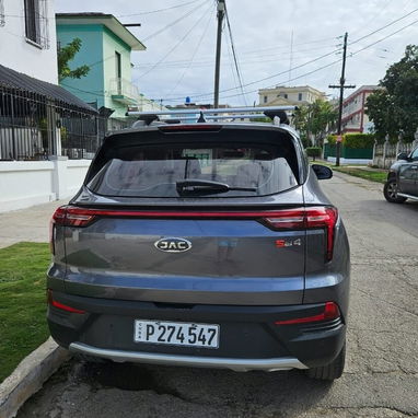 Vendo Carro JAC - 4/6