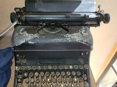 Vendo esta maquina d escribir - Img main-image