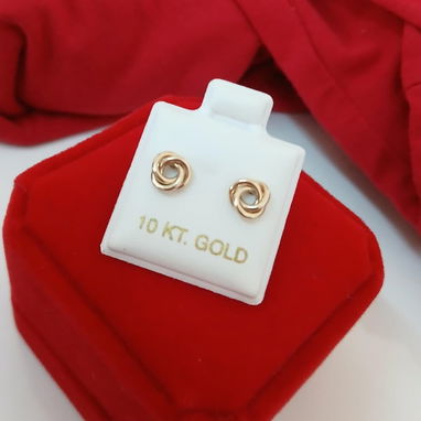 Variados modelos de aretes de oro 10k - 8/10