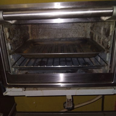 Horno doméstico en buen estado - Img 123348497