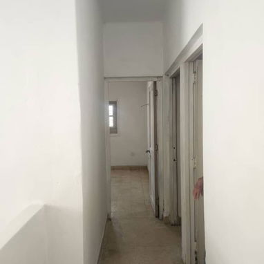 Ref # 81.Ofertaa casa semi independiente con 3 cuartos y garaje. En oferta!!!! - 4/10