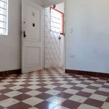 🚨🏡 ¿GRAN OPORTUNIDAD EN EL VEDADO? 🏡🚨 ¿Te imaginas cambiar tu departamento y además recibir entre 💵 $3,000 y $8,000 - Img 122531540