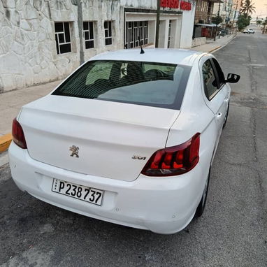 Peugeot 301 del 2018 automático 6 velocidades - 3/6