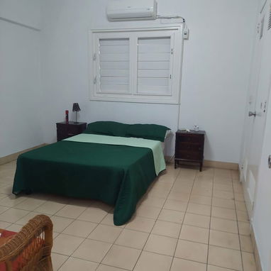 Renta lineal de Apartamento Duplex, Listo para Vivir en el Vedado 21 y 14 - Img 119612856