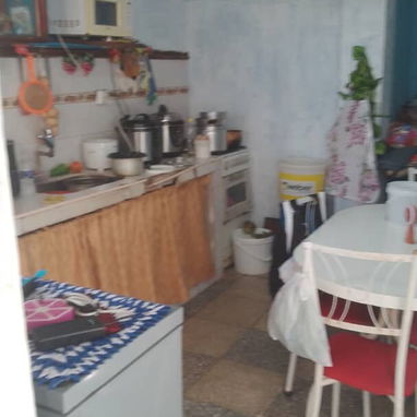 Vendo casa con carácter de urgencia además un teléfono fijo lo dejo todo dentro - Img 121356759