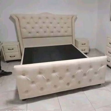 Camas tapizadas y colchones originales super confort y de espuma , llamar al 52422734 o WhatsApp - Img 104598299