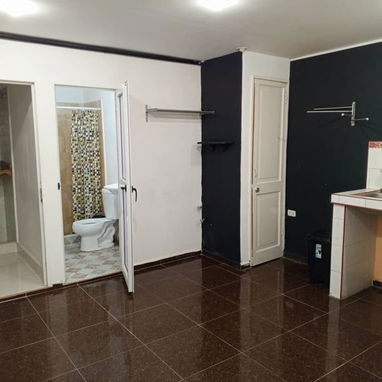 Venta apartamento en una biplanta en el vedado( NH-80) - Img 104762904