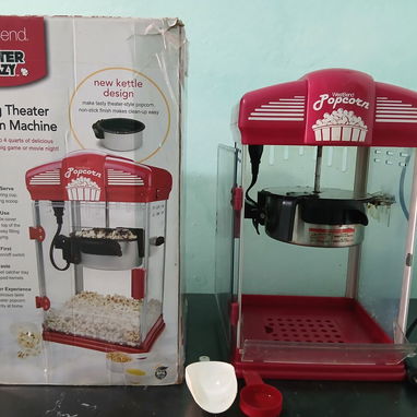 Máquina de hacer Rositas de Maíz Gourmet marca West Bend Stir Crazy de Uso pero Bien Cuidada. - Img 126111034