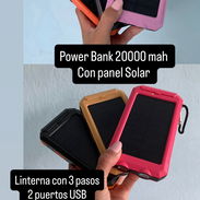 Power Bank de 20000 mah con panel solar y linterna - Img 56280495