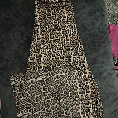 VESTIDOS DE DIFERENTES TALLAS Y ESTILOS - 2/8