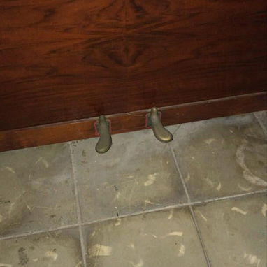 🎹 PIANO VERTICAL GORS AND KALLMAN – OPORTUNIDAD 🎹 Se vende hermoso Piano vertical Gors and Kallman, ideal para estudia - Img 110392747