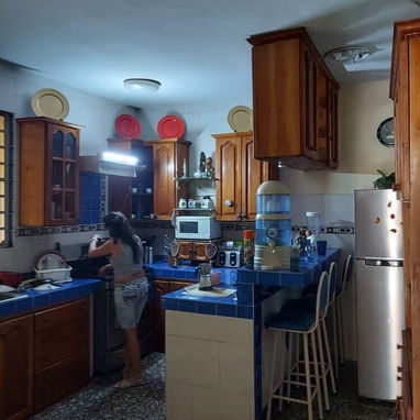 100_El palacio en SAN MIGUEL EN PAULA [ Siboney ] Se venden 3 casas juntas ‼️‼️‼️ dos abajo,puertas de calle,una al lado - Img 122061099