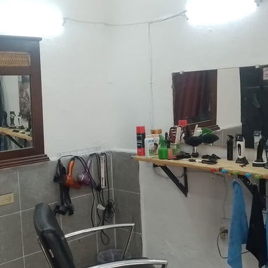 Casa en el cerro a cuadras de ayesteran - 6/10