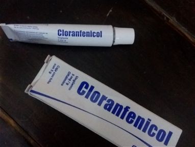 Cloranfenicol hunguento oftalmico 5 mg, .Vence en agosto 2025, ----3.50usd o al cambio actual - Img 67718593