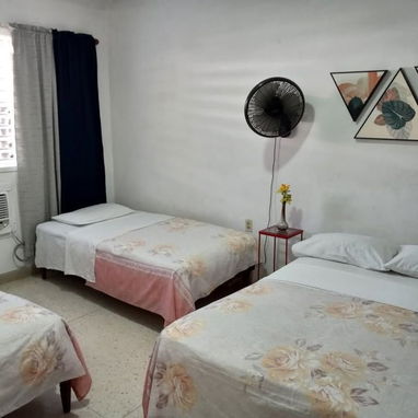 🏠 Casa de Renta en Varadero. 2 habitaciones climatizadas. Wifi incluído - Img 116050925