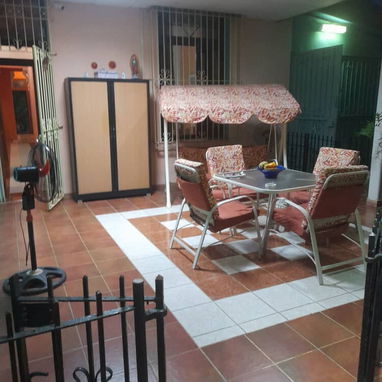 Renta casa municipio Playa muy acogedora , 5 habitaciones climatizadas, más información por WhatsApp +53 52463651 , R - Img 107683685