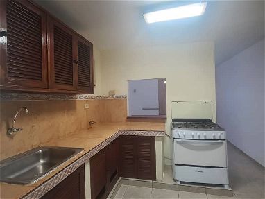 Alquiler por tiempo indefinido en Playa, La Habana: Casa Amplia, ¾, 2 baños - Img 66566316
