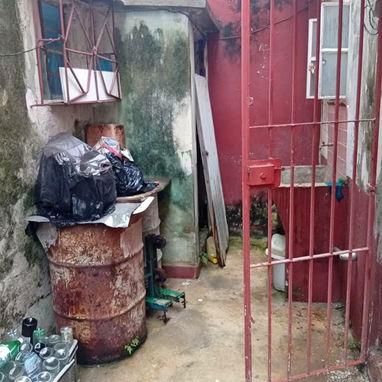 Venta de casa de dos plantas en la Víbora que necesita reparaciones !!! - Img 108780589
