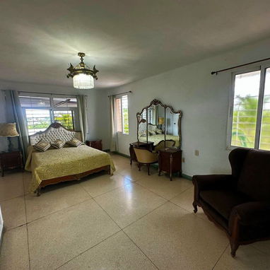 Nuevo vedado residencia piscina 5ctos 6 baños - 8/10