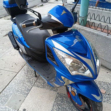 Moto eléctrica marca Rayan, modelo EAGLE8 - 2/5