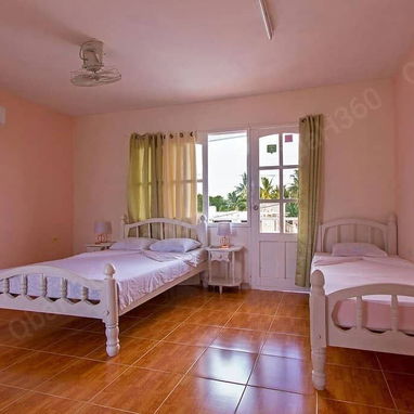 RENTA hostal de 4 habitaciones EN CALETÓN, PLAYA LARGA, CIÉNAGA DE ZAPATA con Qba Hostin 360 - 3/10